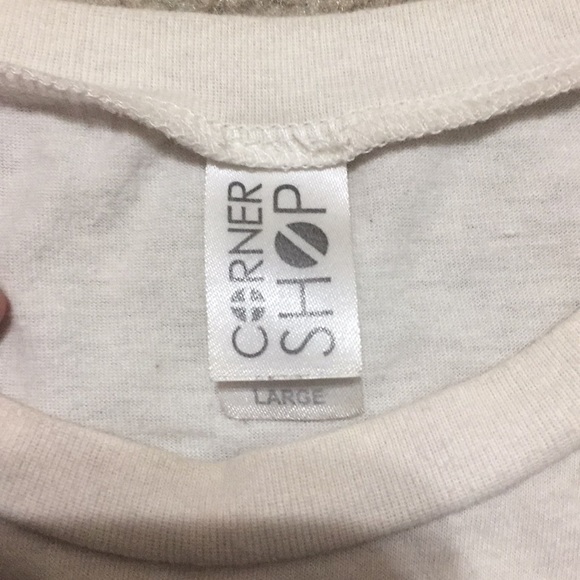 White tank top with cute sunglasses design - Picture 4 of 6